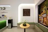 Litchi Yazhu Hotel