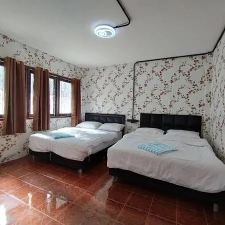 D Luck Hostel Отели рядом с достопримечательностью «Школа Висадтагунгсри»