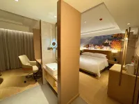 Vienna Hotel (Luohe Railway Station) Hotel di Distrik Huiyuan