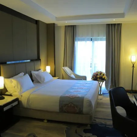 Check Inn Hotel