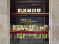 Casa Camper Barcelona Hotels near Parking MACBA