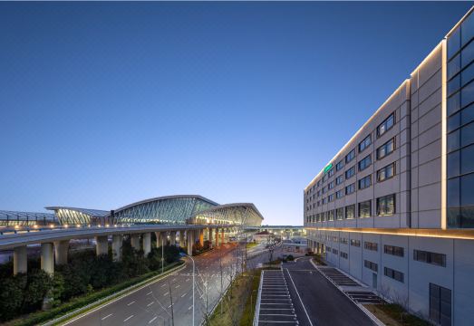 Holiday Inn Shanghai Pudong Airport 객실 이미지