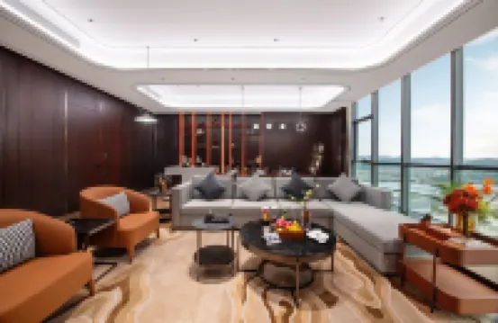 Linkong Jinjiang Hotel