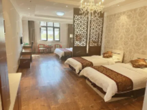 โรงแรม ฮอลิเดย์ เปิ่นซี กรีน สโตน วัลเลย์ น้ำพุร้อน