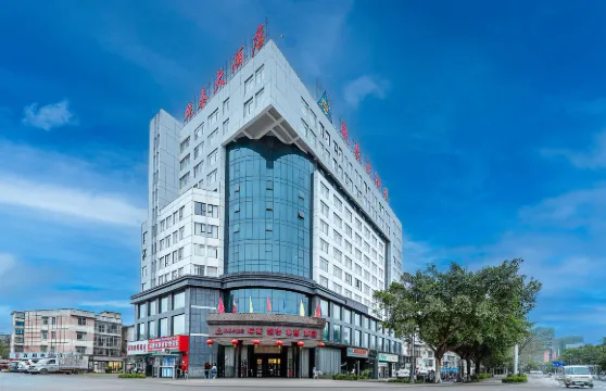 柳州市乾泰大酒店（柳州市第八中學店）