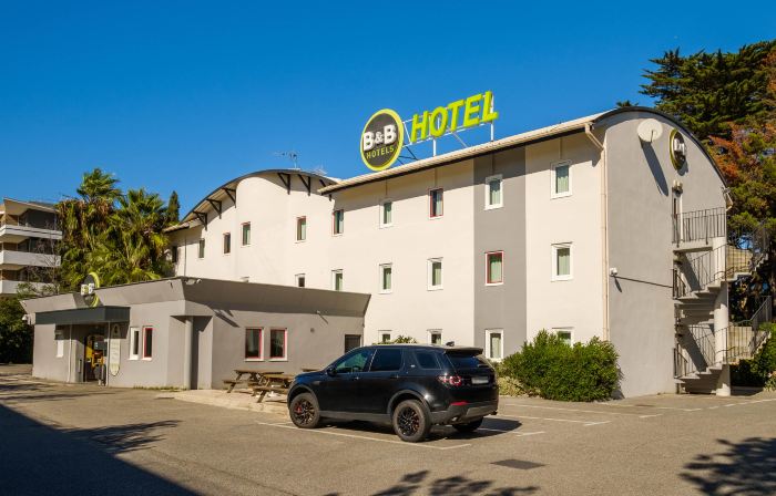 B&B HOTEL Villeneuve Loubet Plage