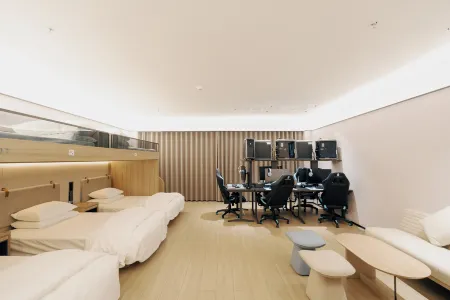 THUNDEROBOT Отели в г. Лункоу