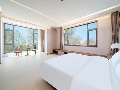 SpringTide Hotel (Beidaihe Laohushi Sea Park Branch)