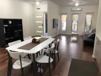Serenity Home 11 by Hiverooms Hotels in Pakenham