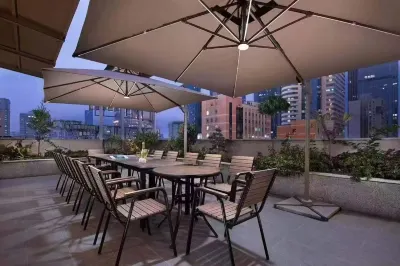 EXOTIC Yue Hotel (Wuyi Square IFS Guojin Center)
