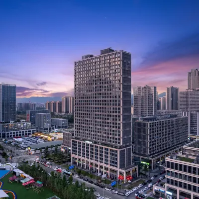 安悅高空·觀影飯店（重慶大學城微電園地鐵站店） 魏店园附近的飯店