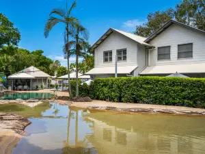 Noosa Entrance Waterfront Resort