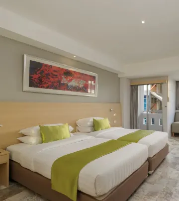 2 Bedroom Suite King Pool View