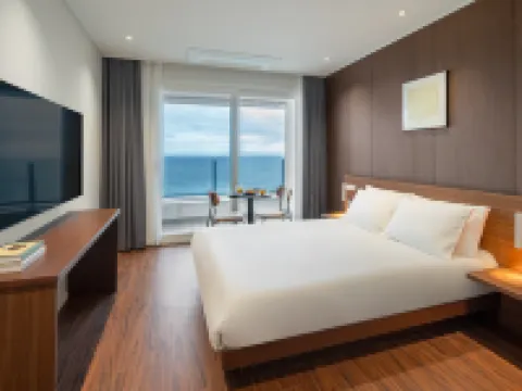 Le Collective Sokcho Beach Hotels in Sokcho-si