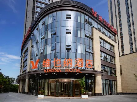 Vienna Hotel (Rizhao Wanpingkou Scenic Area Rizhao Station) Отели рядом с достопримечательностью «Shandong Rizhao Normal School»