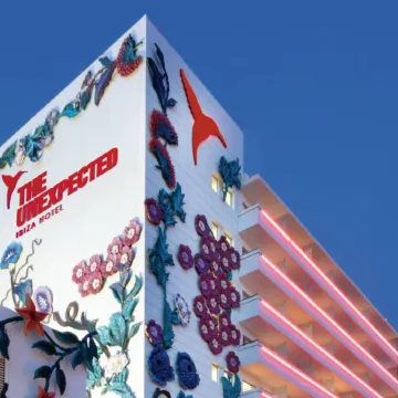 The Unexpected Ibiza Hotel - Ushuaïa Club entrance included