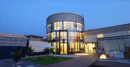 Cloud Art Loft Designer  Boutique Stay Отели рядом с достопримечательностью «Xi'an Siyuan University (South Area)»