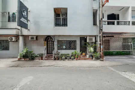 Hotel Juliano Отели рядом с достопримечательностью «Парк Хосе Рисаля»