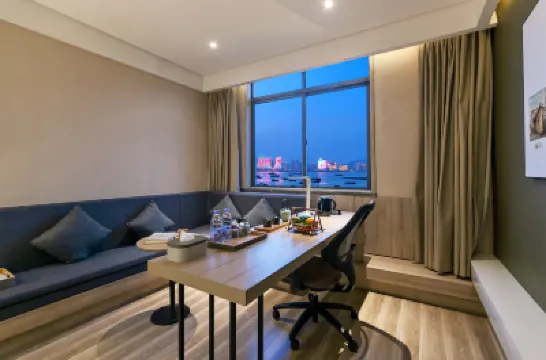 Rezen Select  Hotel (Gulangyu Pier Sea View) Hotels in Aluohai Plaza/Songyu Ferry