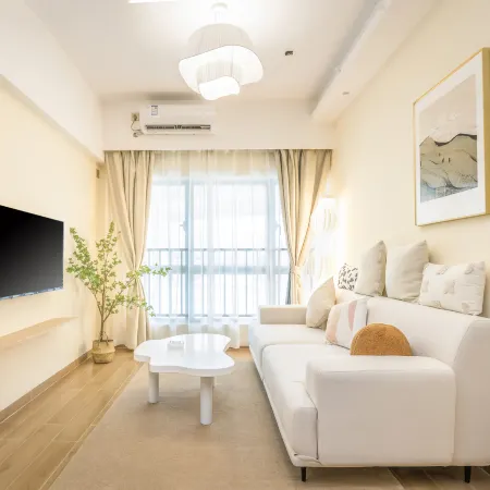 Zhaoqing · FumiFullmeCinemaBathtubDesignHotel
