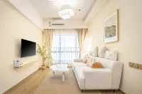 Zhaoqing · FumiFullmeCinemaBathtubDesignHotel