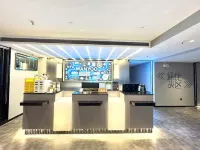 ネット フィッシュ イースポーツホテル（上海同済医院新村路地下鉄駅）