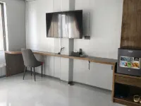 JUN YUE VI Lagos hotel(Royal Hospital,Landmark Centre)