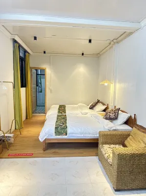 Youxing Courtyard Hotels in Jinxian gate tower area