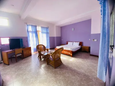 Hotel New Paradise Hotels near Công viên Đá Ninh Thuận