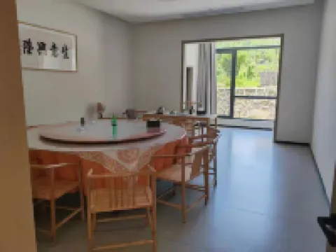 Fengxin Xigu Runisuoyuan