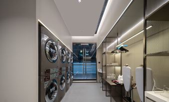 Quanzhou Wanda Plaza Fengze Street Atour Hotel(V3.6)