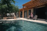 LinchuanshanShe·you/me+ Homestay - Pools