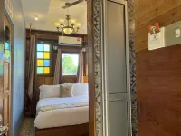 Kampong Pinang Sebatang Beach Resort