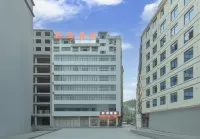 QianGuan Hotel (ChongQing Qianjiang High-speed Railway Station) Отели рядом с достопримечательностью «Площадь Тайлунь Циолон»