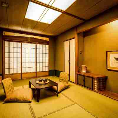 大江戸温泉物語 三好屋(旧:湯快リゾートプレミアム 湯村温泉 三好屋) Rooms
