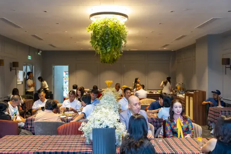 Amana Hotel Phan Thiet Отели рядом с достопримечательностью «Doi Duong Beach»