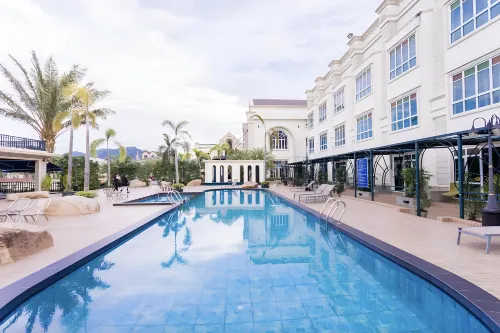 Erawan Phangnga Hotel, Natai Beach