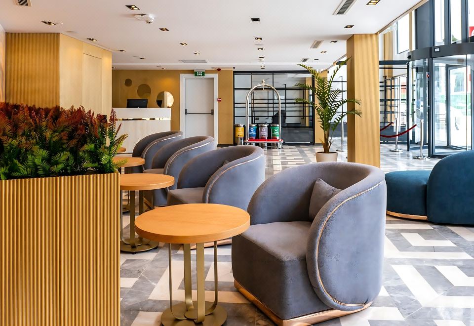 Maritimo Hotel의 조식 뷔페 모습