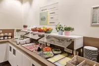 Garner Hotel BERLIN - CHARLOTTENBURG by IHG - 朝食