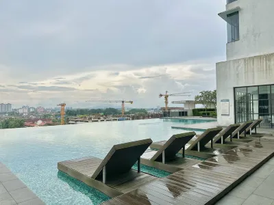 1 Tebrau Residences Near Mid Valley Southkey JB Hotels near Senibong Cove Marina