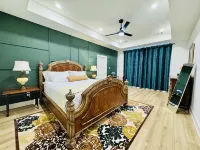 Centrally located cozy getaway near downtown