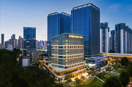 Atour Hotel Wuhan University of Technology Xudong Yujiutou Campu Отели рядом с достопримечательностью «The Luoyan Island»