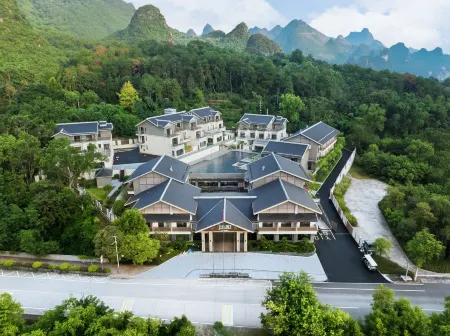 Guilin Yanshan Huiting Yunju Hotel (Lijiang Guanyan Branch) Отели рядом с достопримечательностью «Crown Cave»