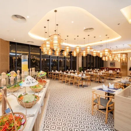 Cam Ranh Beach Resort – 5 Mins to Airport
