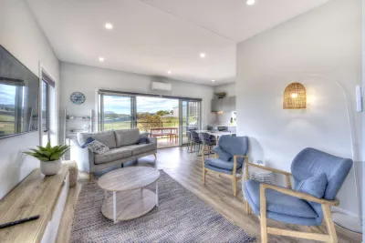 Archella 2 Hotels near River and Rocks Campground