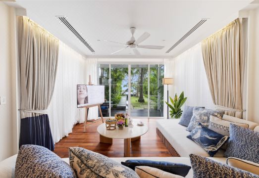 InterContinental Pool