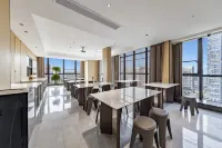 苗皇Royal・雲境溯野高空觀景飯店（貴陽市觀山湖區高鐵北站店） - 早餐