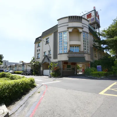 Huaxiang Motel - Fengshan by HXgroup โรงแรมใกล้สถานีต้าเหลียว