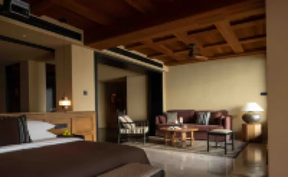 Found Land Whale Cliff Resort