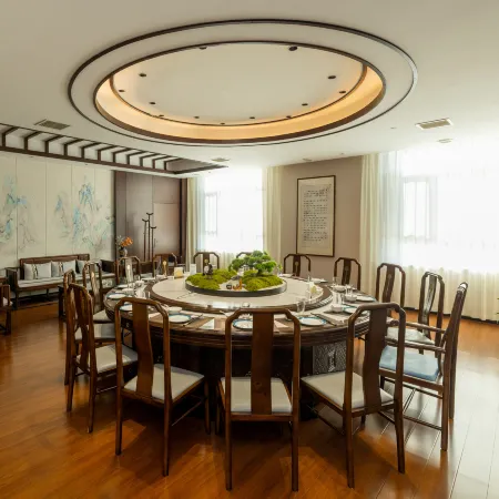 Qixian Hotel